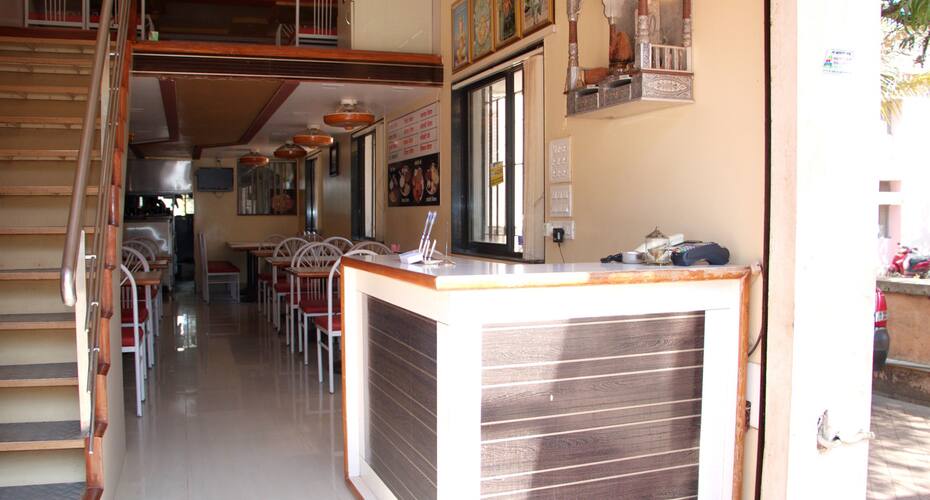 Hotel Parijaat, Malvan 3
